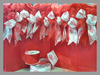 Single-bottle gift box wrapping